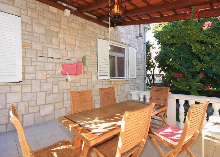 Seaside House Brna, Korcula - 9235 Casa de Férias *